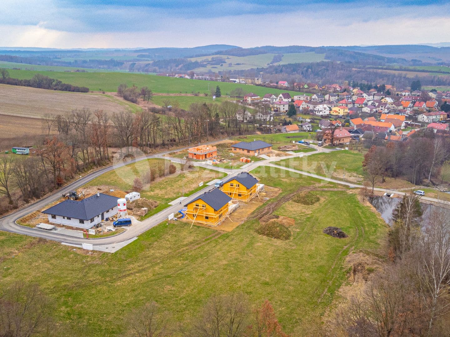 Predaj pozemku 1.069 m², Louňovice pod Blaníkem, Středočeský kraj