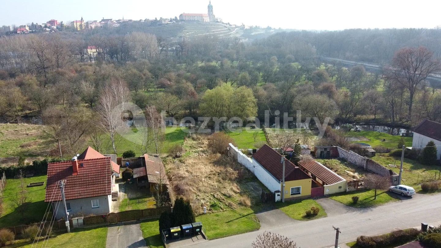 Predaj pozemku 280 m², Hořín, Středočeský kraj