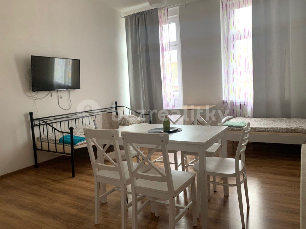 Prenájom bytu 2-izbový 65 m², Ruská, Teplice, Ústecký kraj