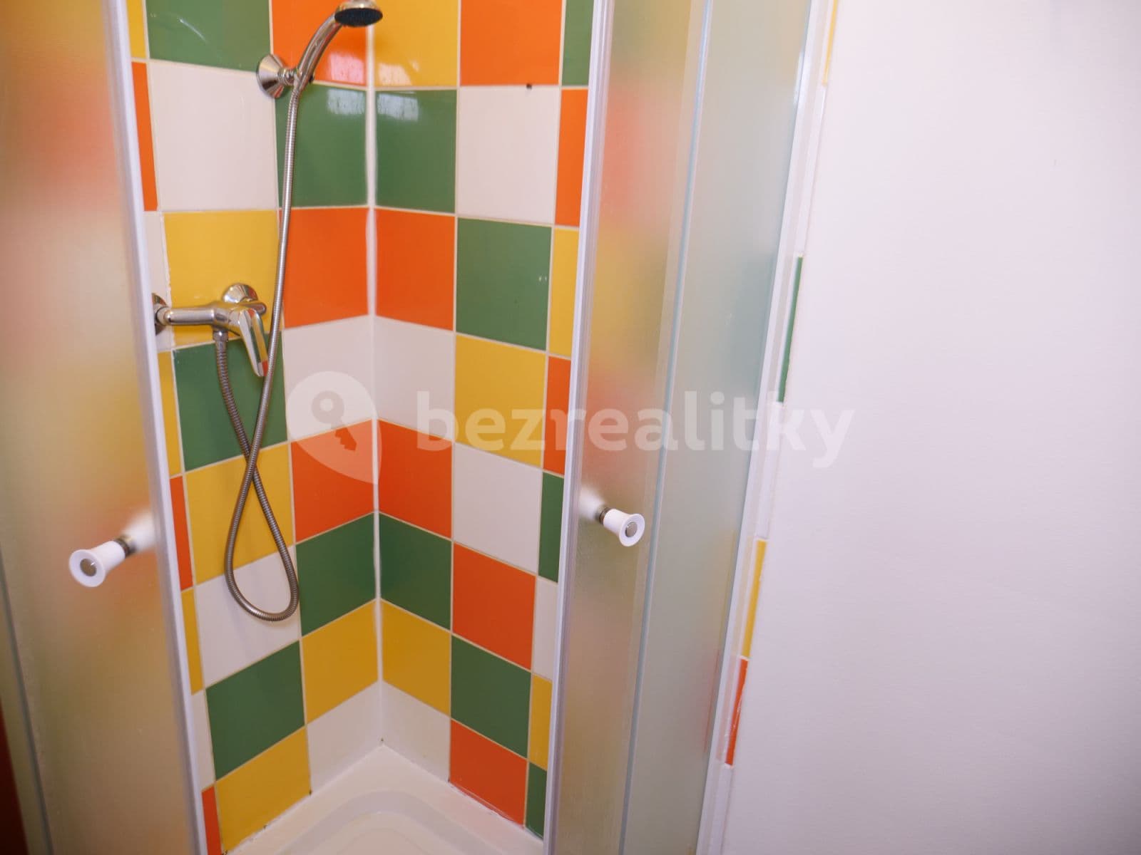 Prenájom bytu  42 m², Ruská, Teplice, Ústecký kraj