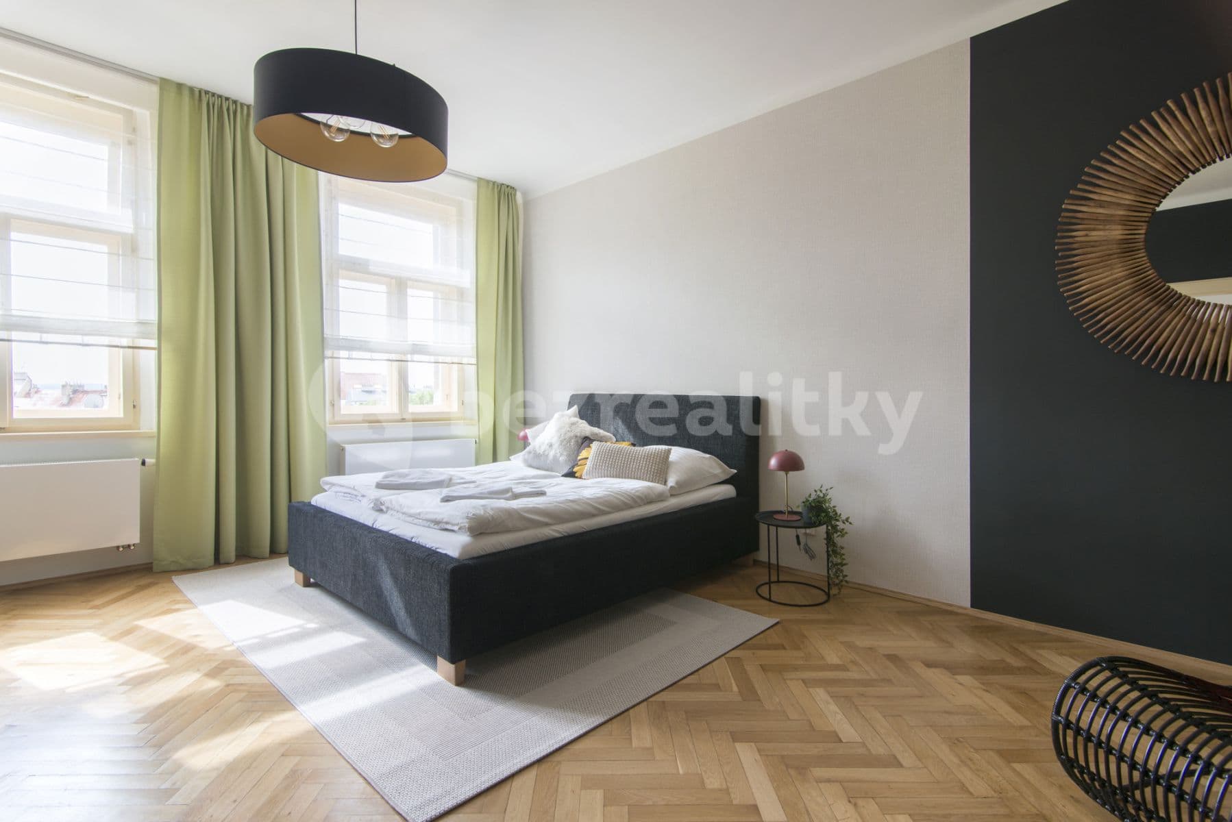 Prenájom bytu 2-izbový 45 m², Francouzská, Praha, Praha