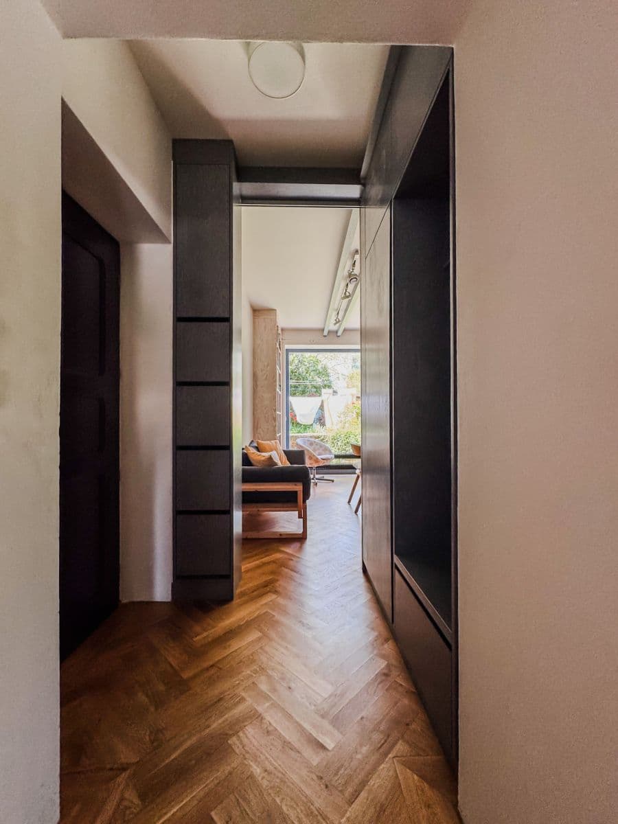 Prenájom bytu  45 m², Pod dvorem, Praha, Praha