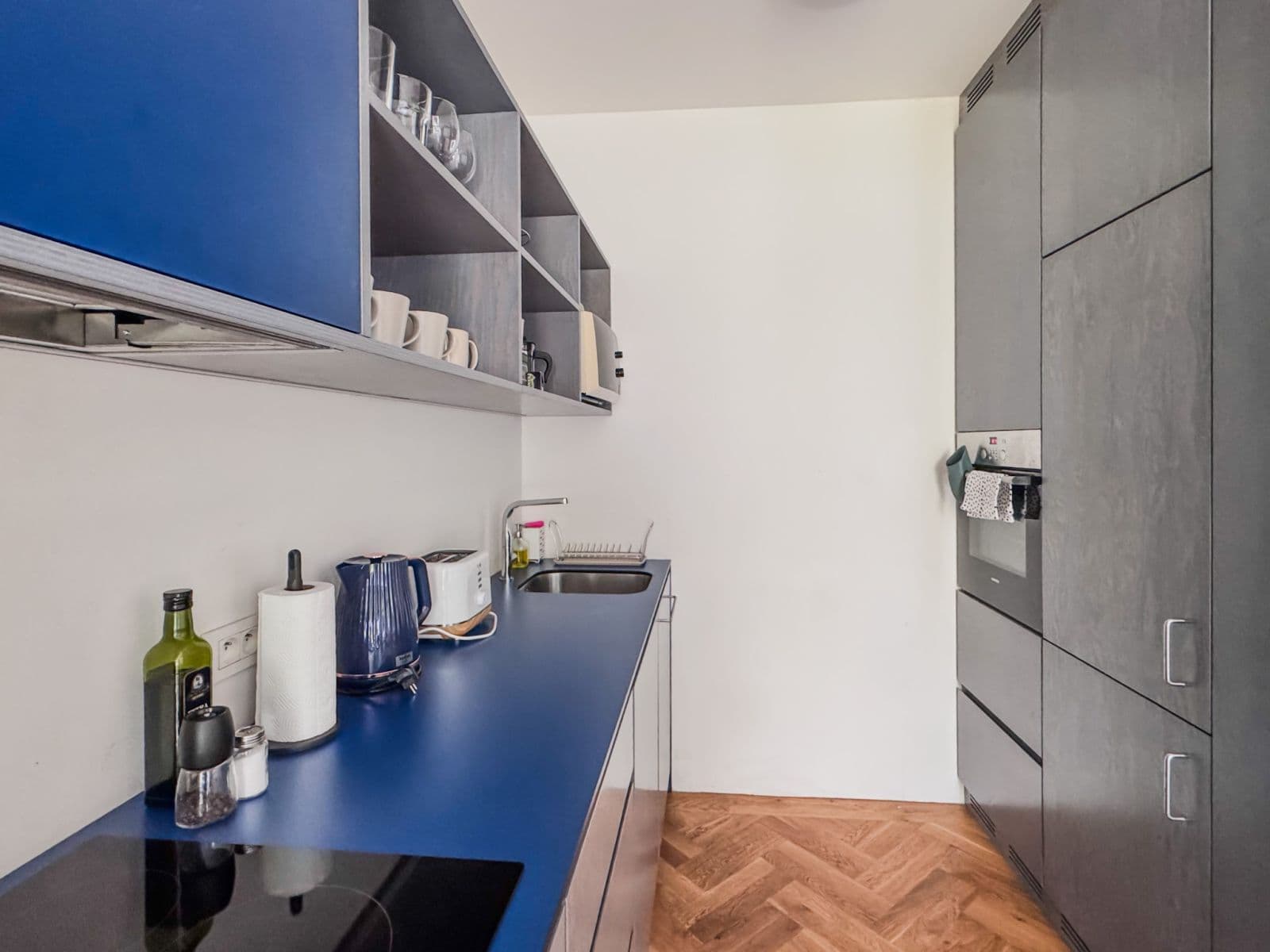 Prenájom bytu  45 m², Pod dvorem, Praha, Praha