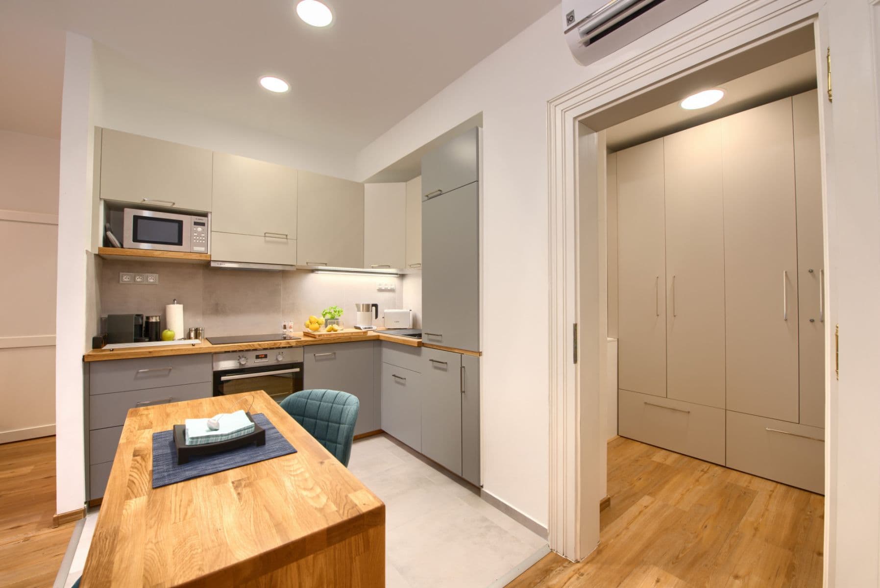 Prenájom bytu  43 m², Masná, Praha, Praha