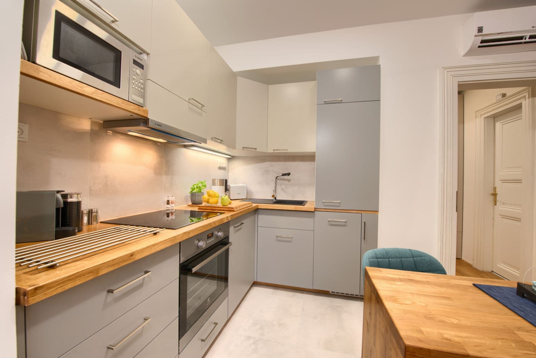 Prenájom bytu  43 m², Masná, Praha, Praha