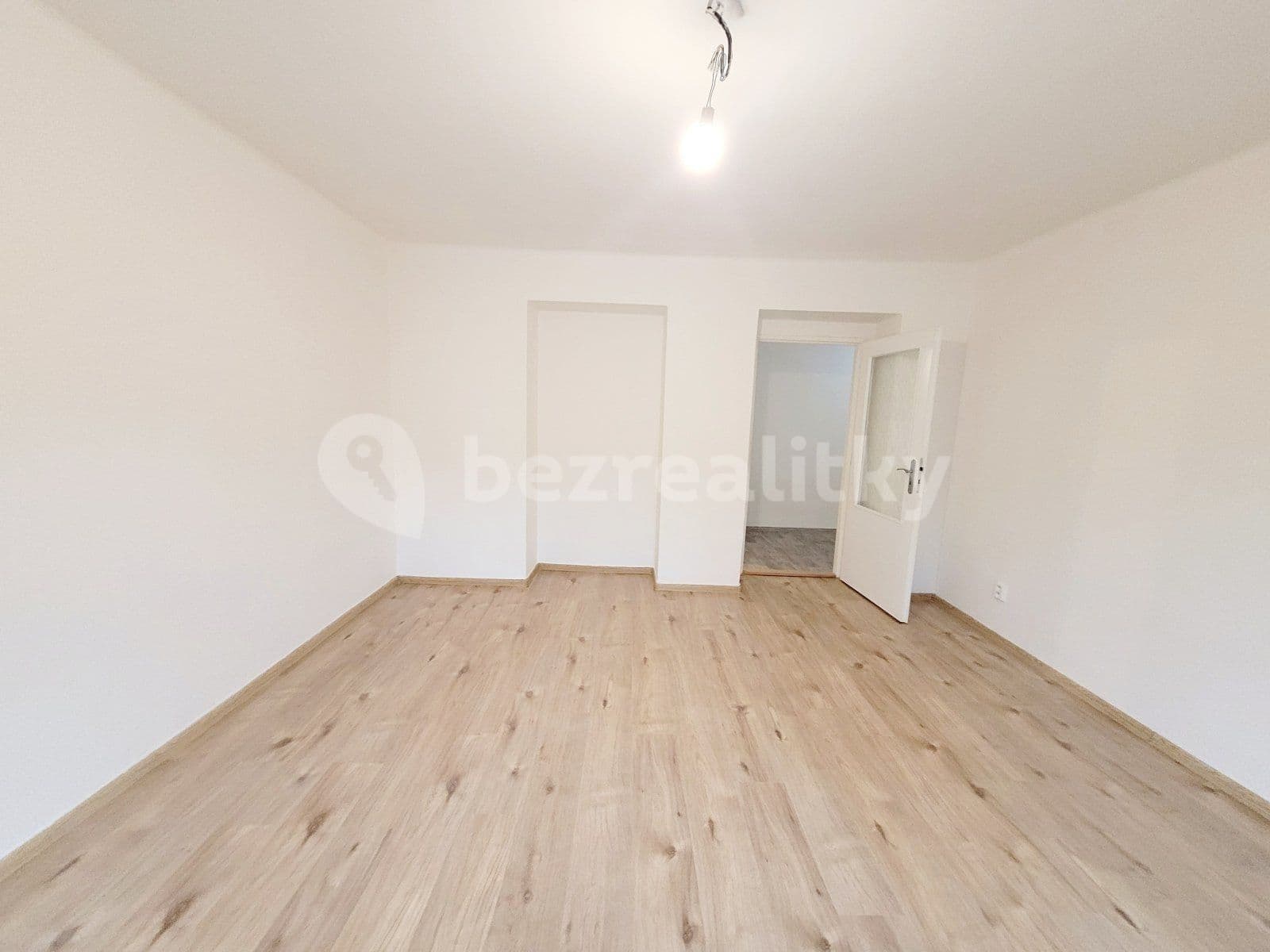 Prenájom bytu 2-izbový 55 m², Hlavní třída, Havířov, Moravskoslezský kraj