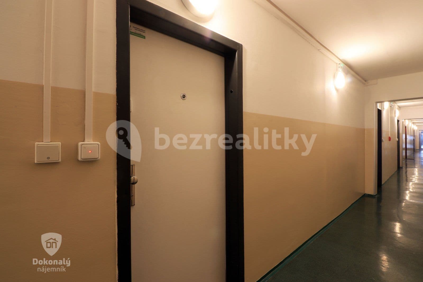 Prenájom bytu 3-izbový 60 m², Anny Drabíkové, Praha, Praha