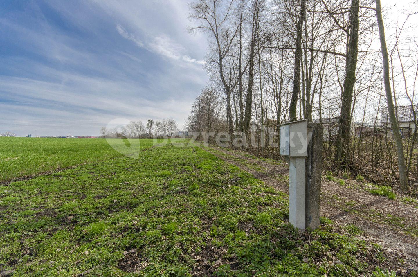 Predaj pozemku 2.000 m², Hněvotín, Olomoucký kraj