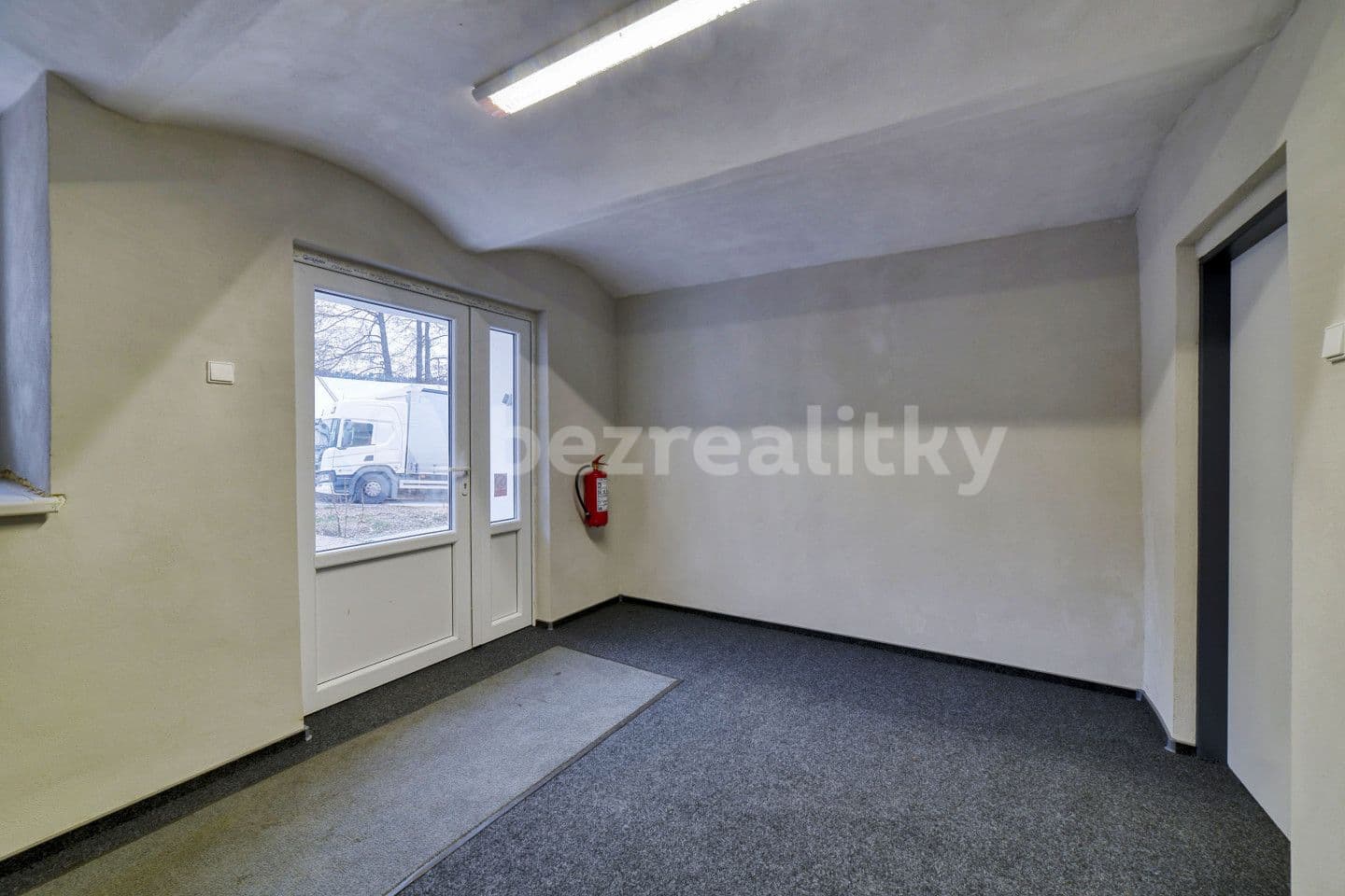 Predaj nebytového priestoru 3.504 m², Stráž, Plzeňský kraj