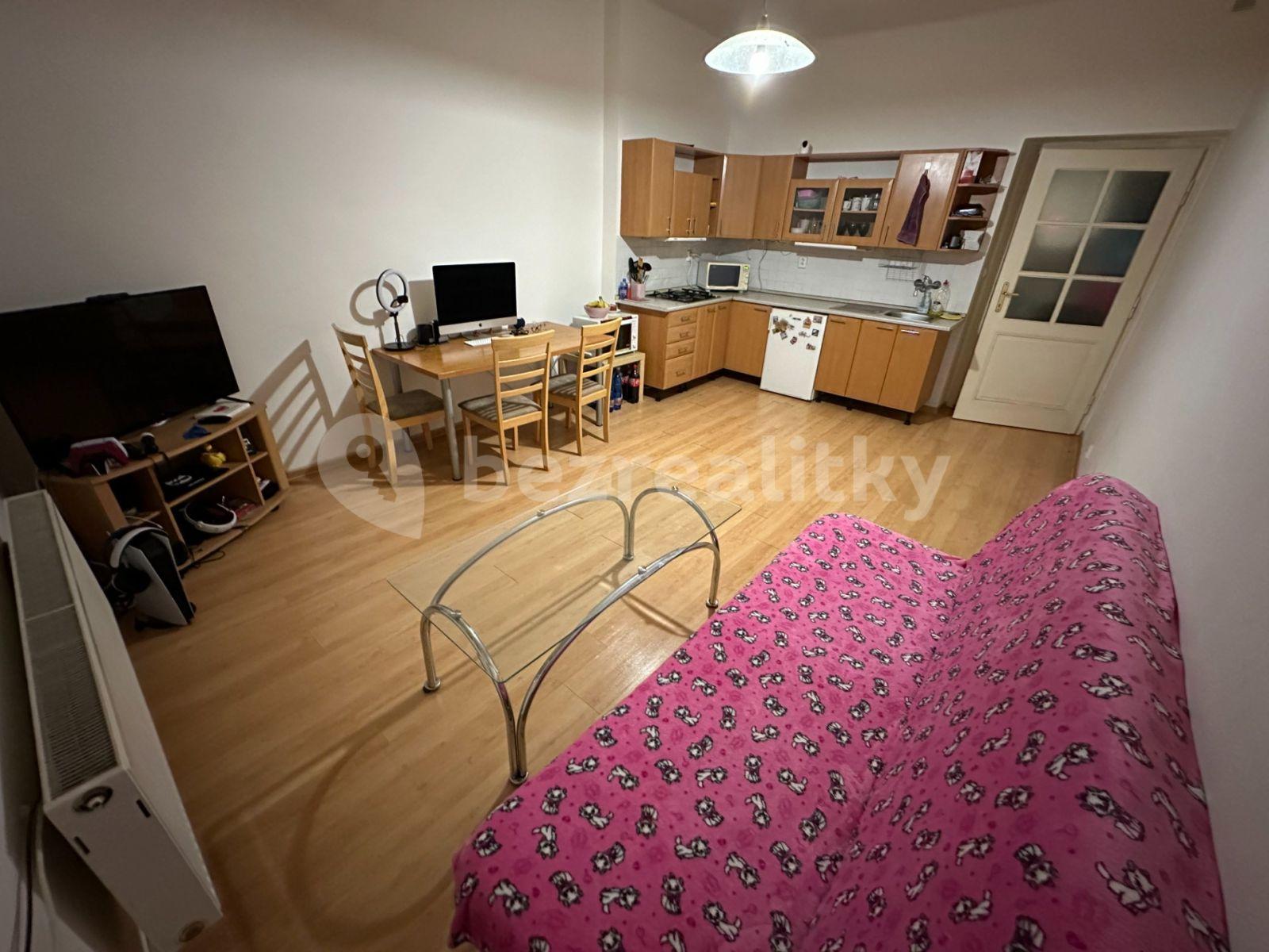 Prenájom bytu 2-izbový 57 m², Moravská, Praha, Praha