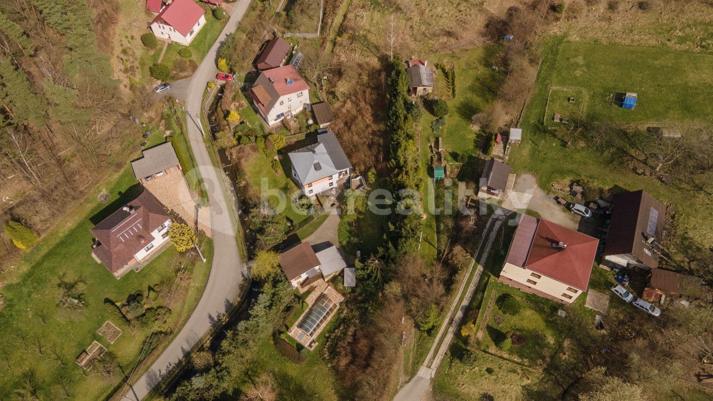 Predaj rekreačného objektu 25 m², pozemek 1.051 m², Návsí, Moravskoslezský kraj