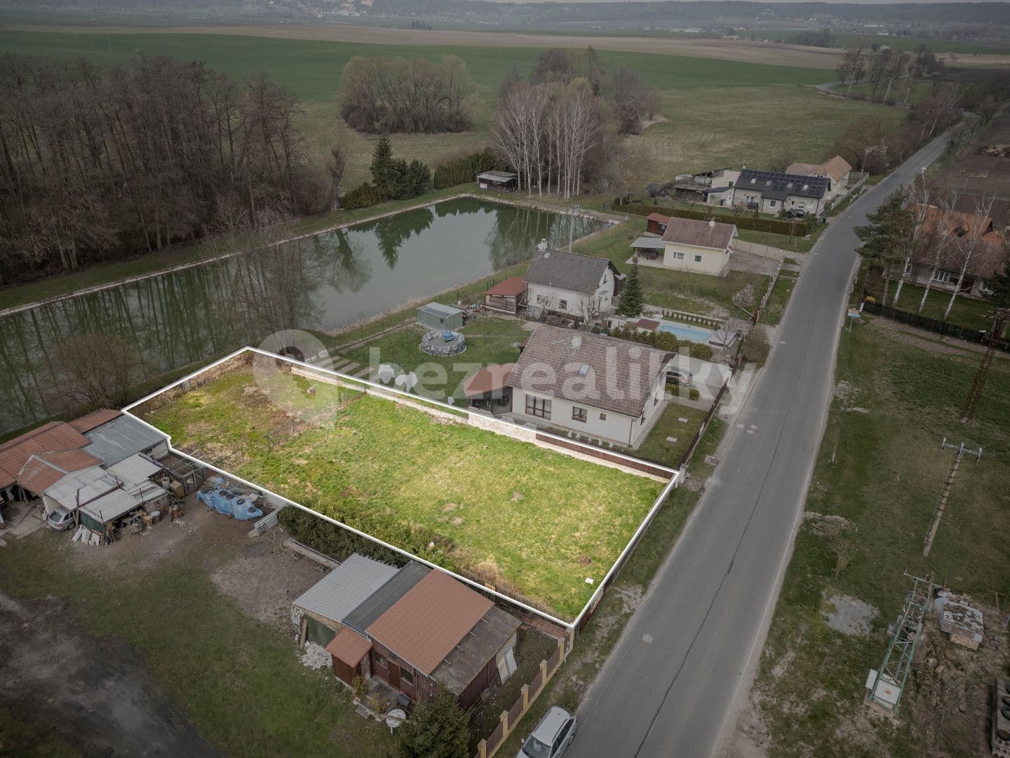 Predaj pozemku 852 m², Jíkev, Středočeský kraj