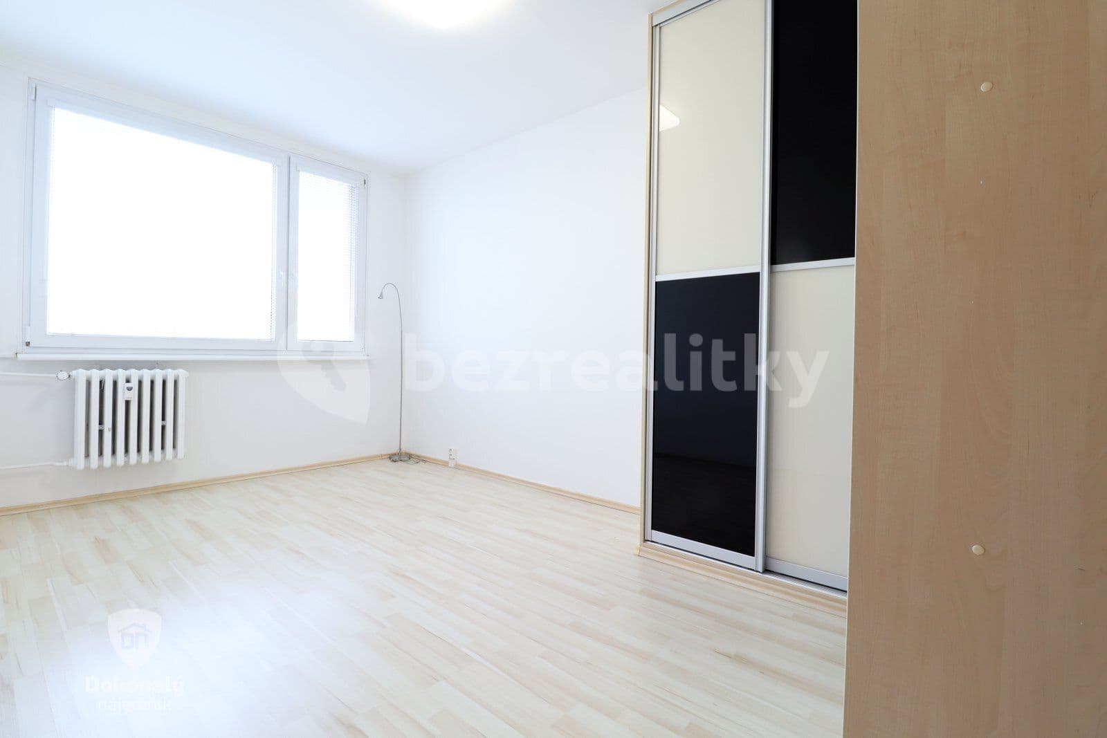Prenájom bytu 3-izbový 74 m², Vratislavská, Praha, Praha