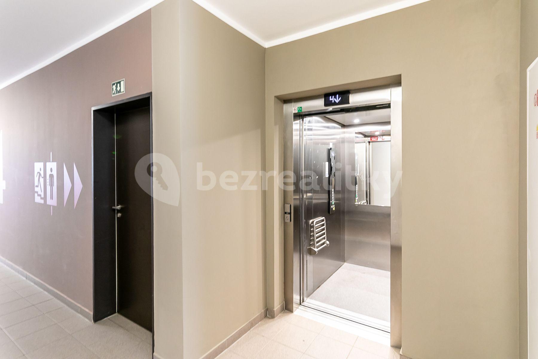 Predaj bytu 2-izbový 56 m², Zakšínská, Praha, Praha