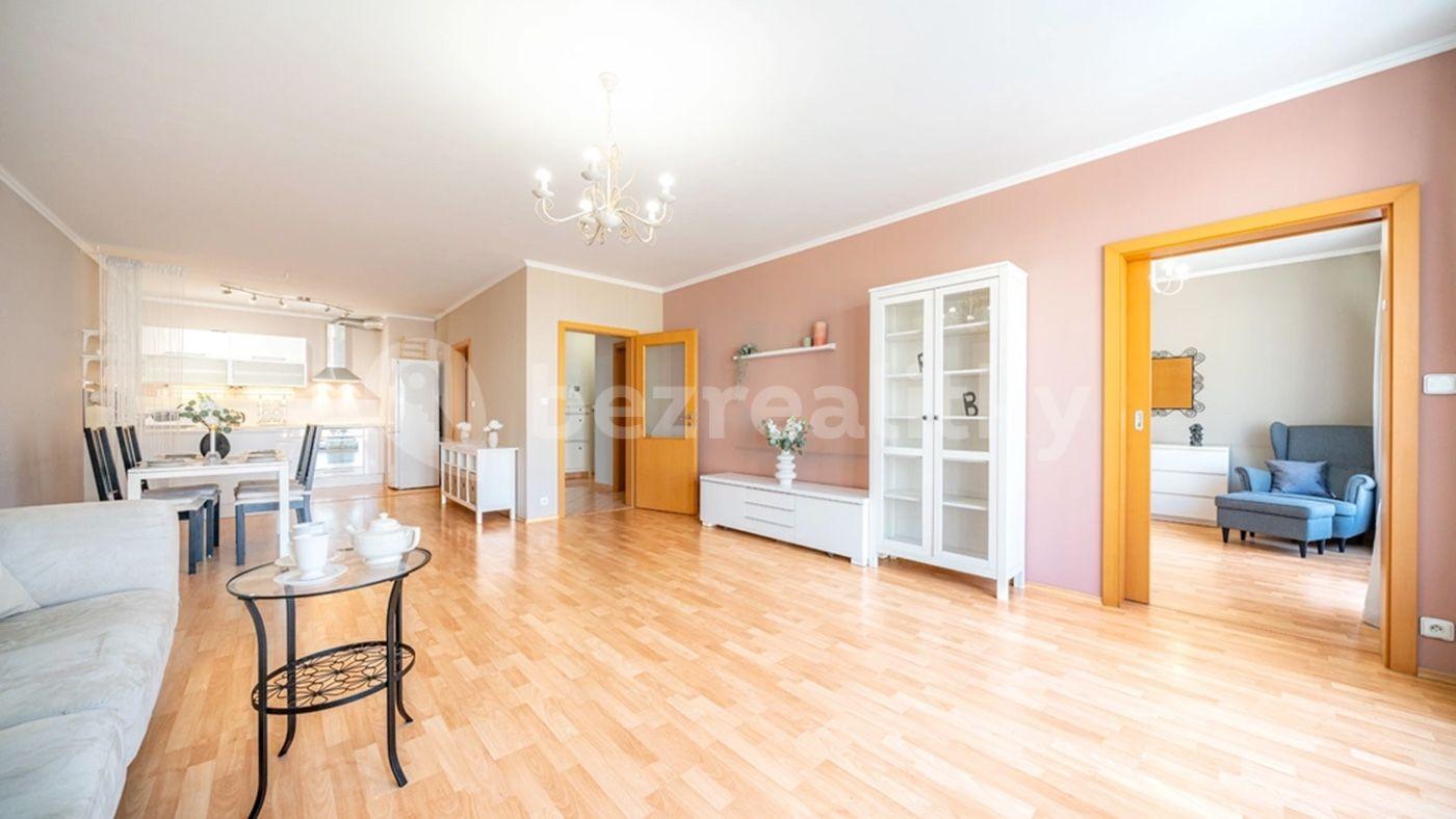 Predaj bytu 2-izbový 83 m², V Háji, Praha, Praha