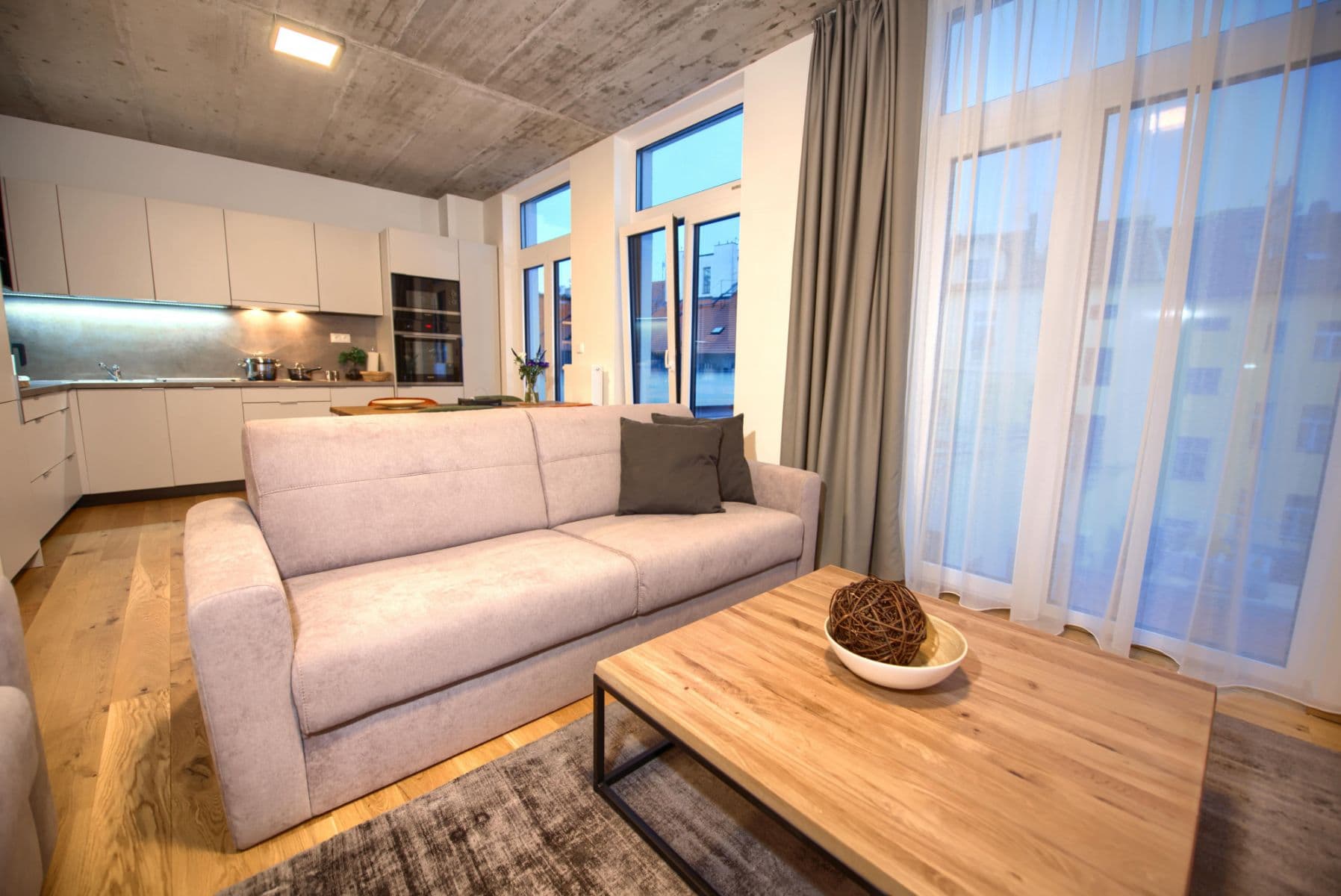 Prenájom bytu  90 m², Soukenická, Praha, Praha