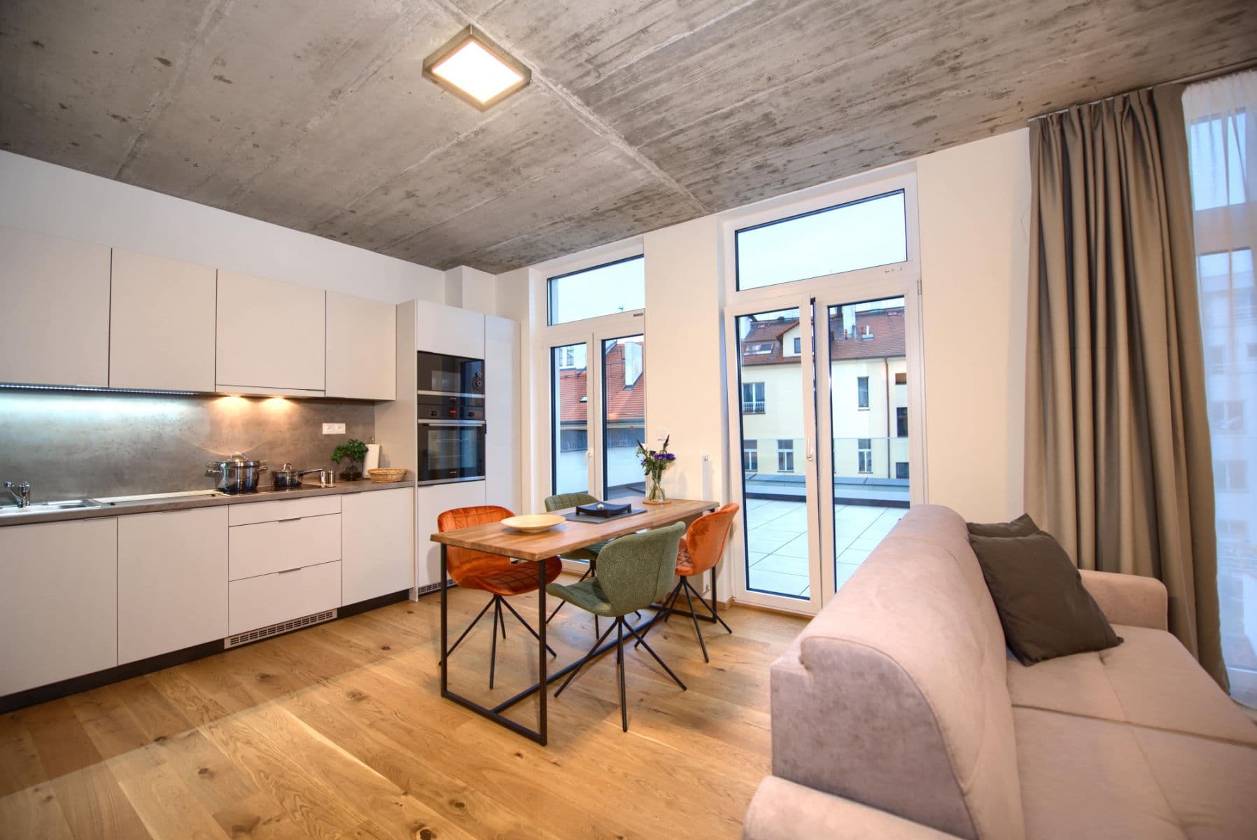 Prenájom bytu  90 m², Soukenická, Praha, Praha