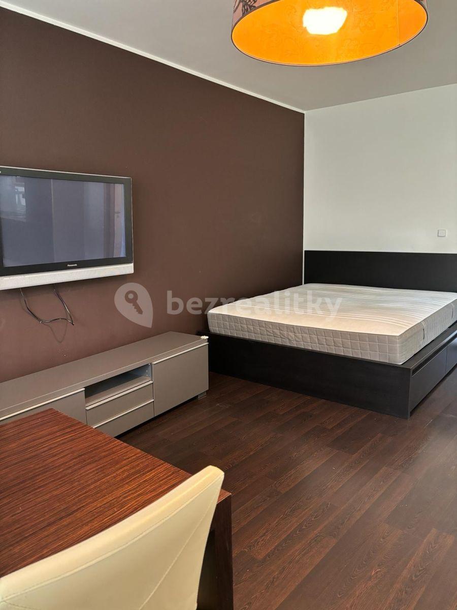 Prenájom bytu 2-izbový 80 m², Záběhlická, Praha, Praha