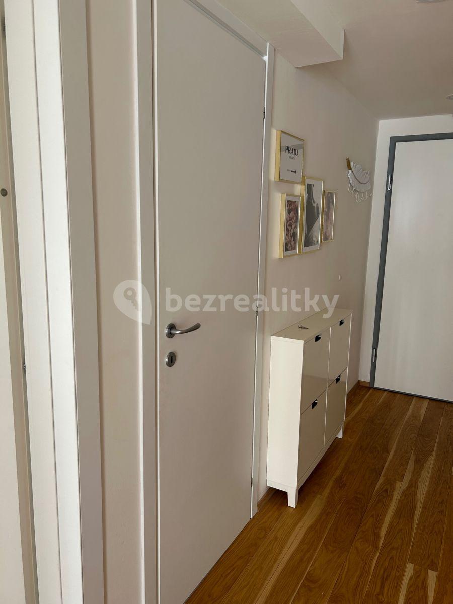 Prenájom bytu 2-izbový 68 m², Primátorská, Praha, Praha