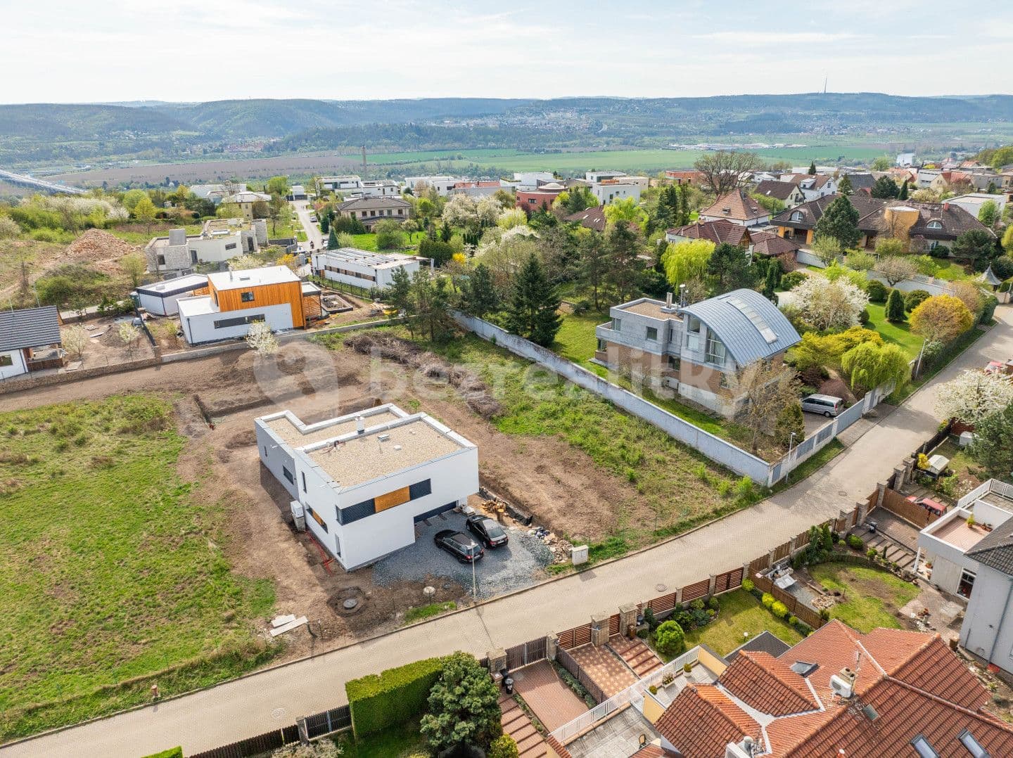 Predaj pozemku 1.000 m², Praha, Praha