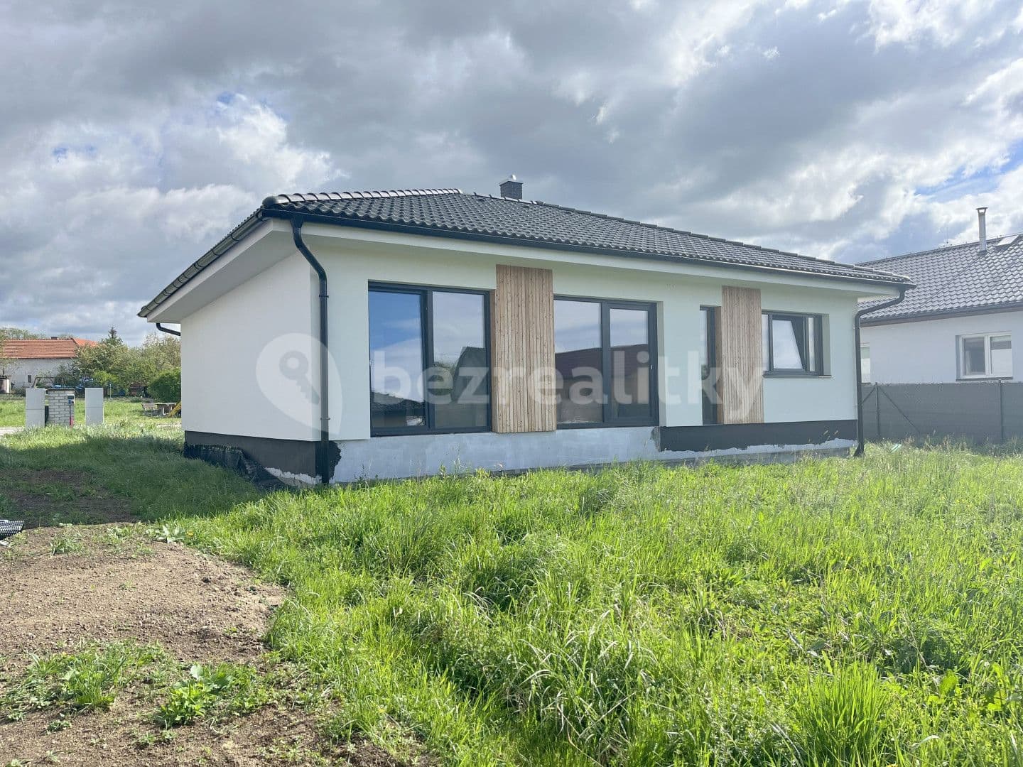 Predaj domu 101 m², pozemek 531 m², Krakovany, Středočeský kraj