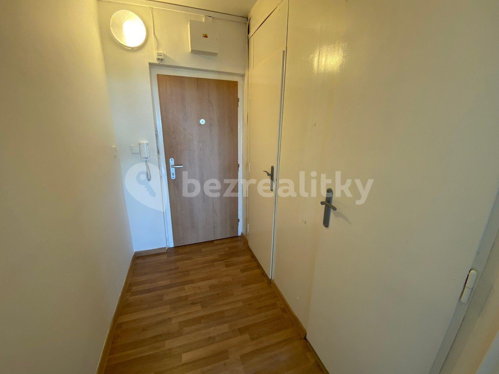 Prenájom bytu 1-izbový 27 m², Okružní, Orlová, Moravskoslezský kraj