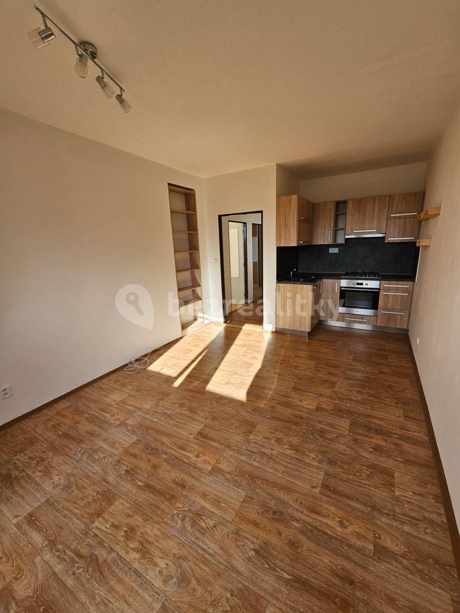 Prenájom bytu 3-izbový 60 m², Luční, Valašské Meziříčí, Zlínský kraj