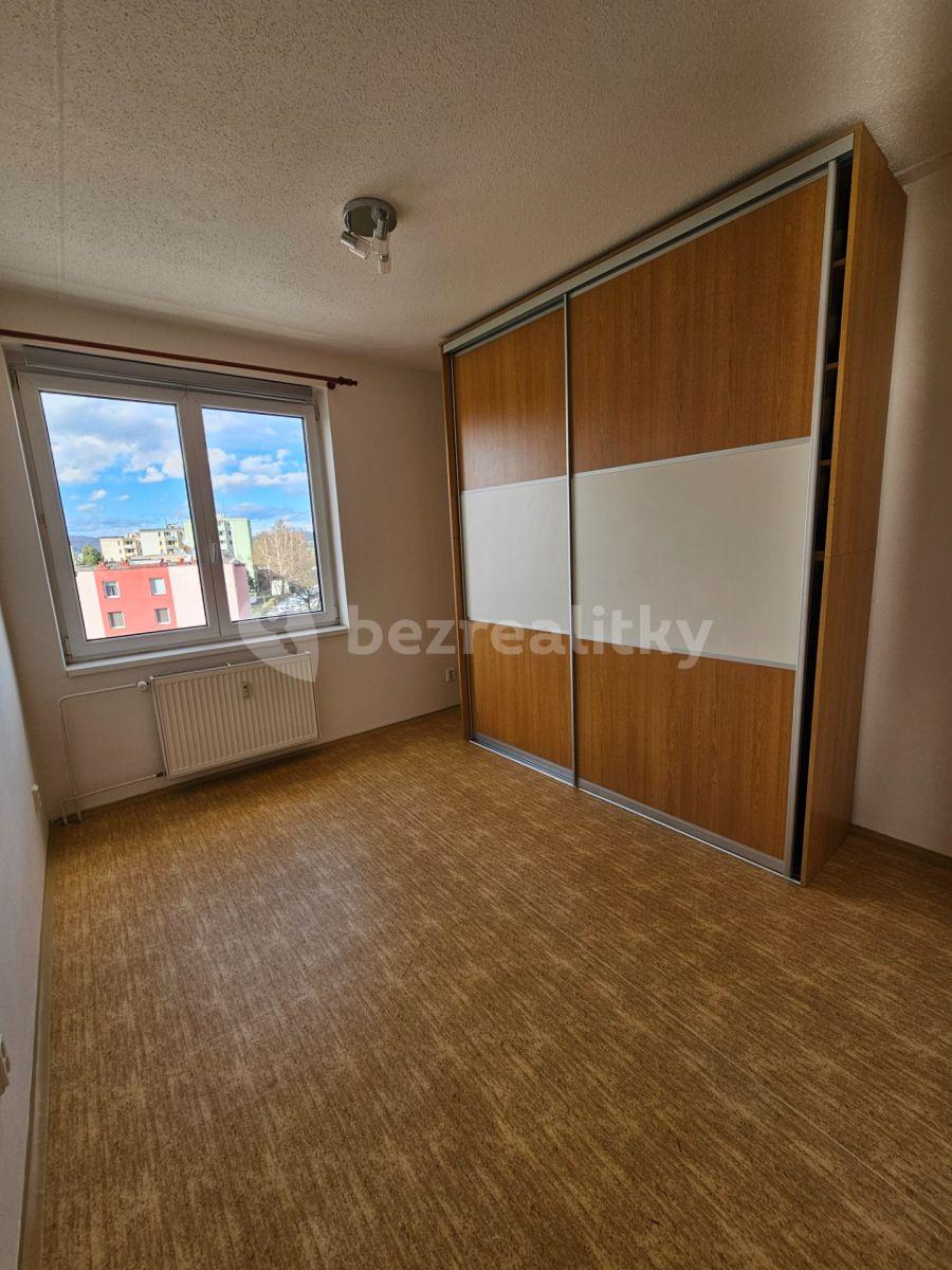 Prenájom bytu 3-izbový 60 m², Luční, Valašské Meziříčí, Zlínský kraj