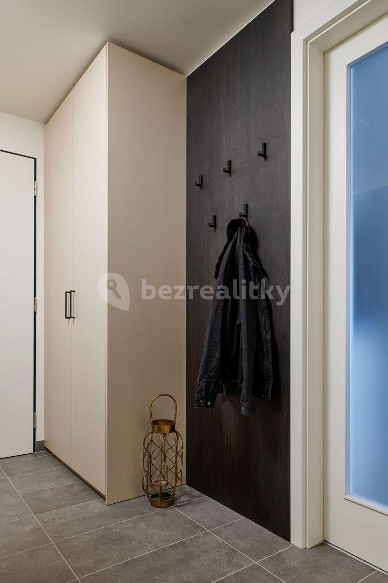Predaj bytu 2-izbový 50 m², U Plynárny, Praha, Praha