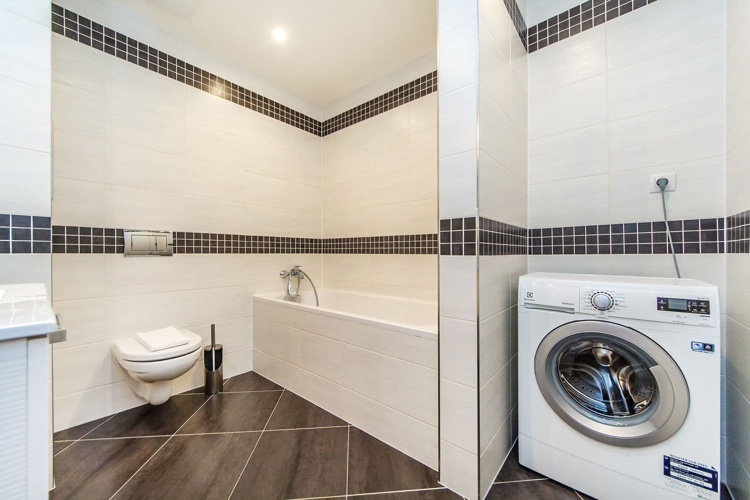 Prenájom bytu  65 m², Švehlova, Praha, Praha