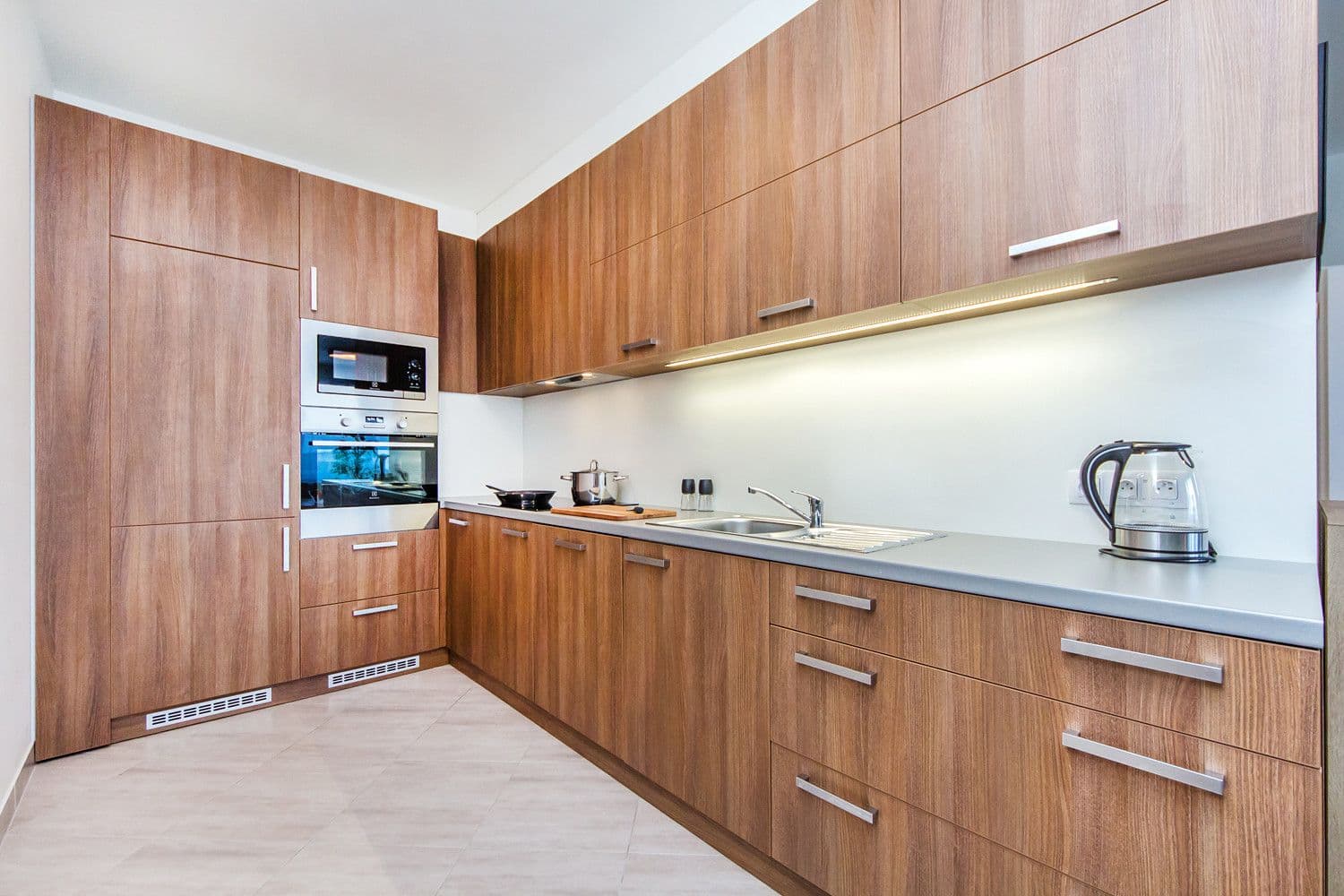 Prenájom bytu  65 m², Švehlova, Praha, Praha