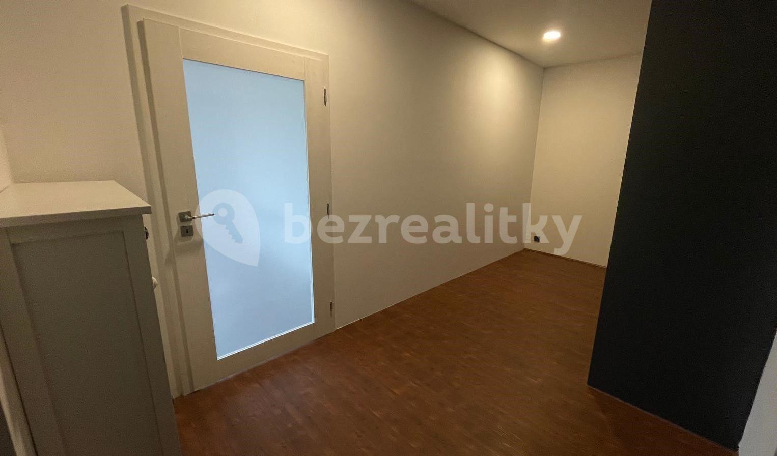 Prenájom bytu 2-izbový 58 m², Do Polí, Kutná Hora, Středočeský kraj