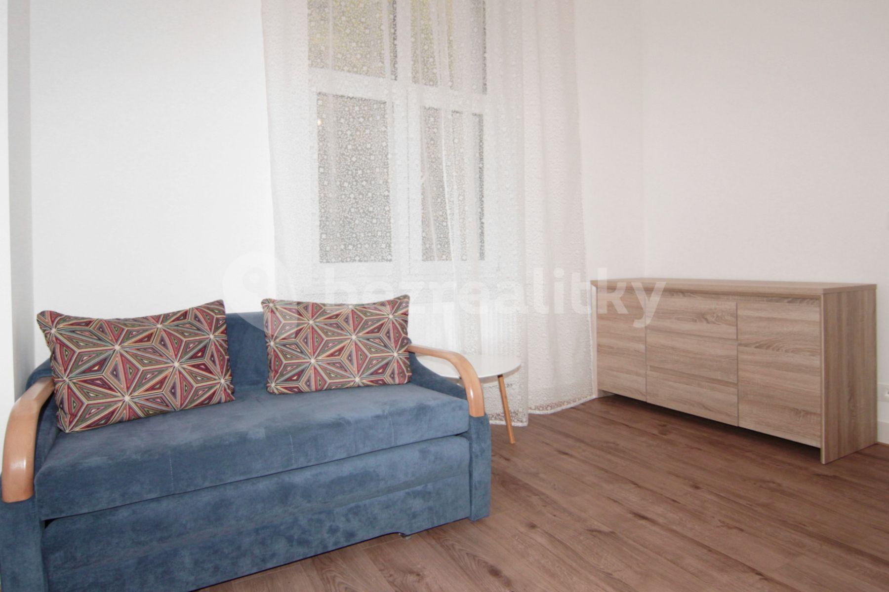 Prenájom bytu 1-izbový 30 m², Vřídelní, Karlovy Vary, Karlovarský kraj