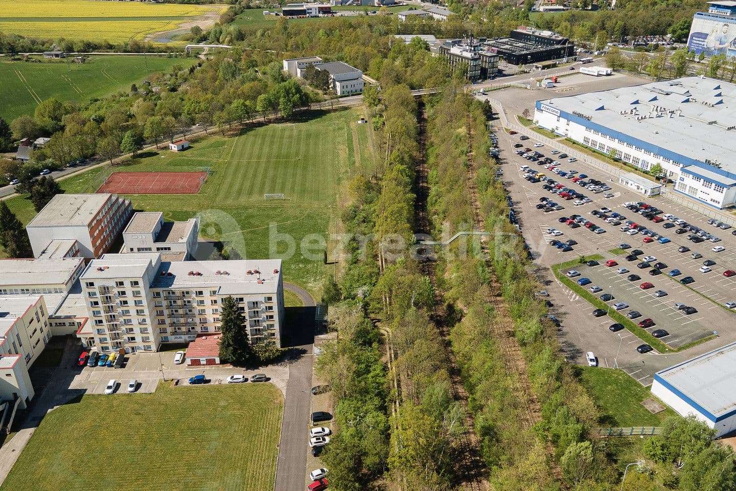 Predaj pozemku 1.066 m², Pardubice, Pardubický kraj