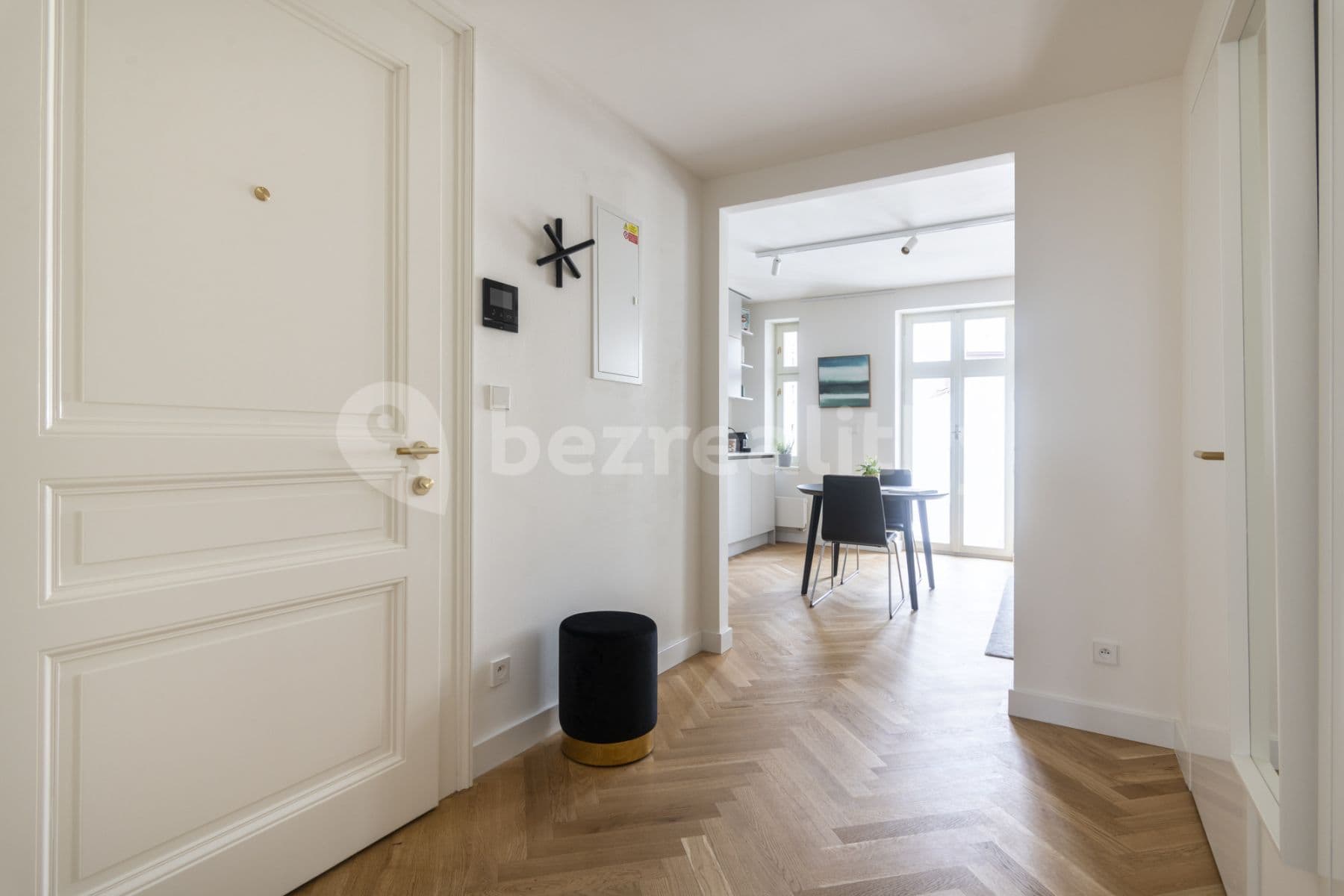 Prenájom bytu 2-izbový 47 m², Bořivojova, Praha, Praha