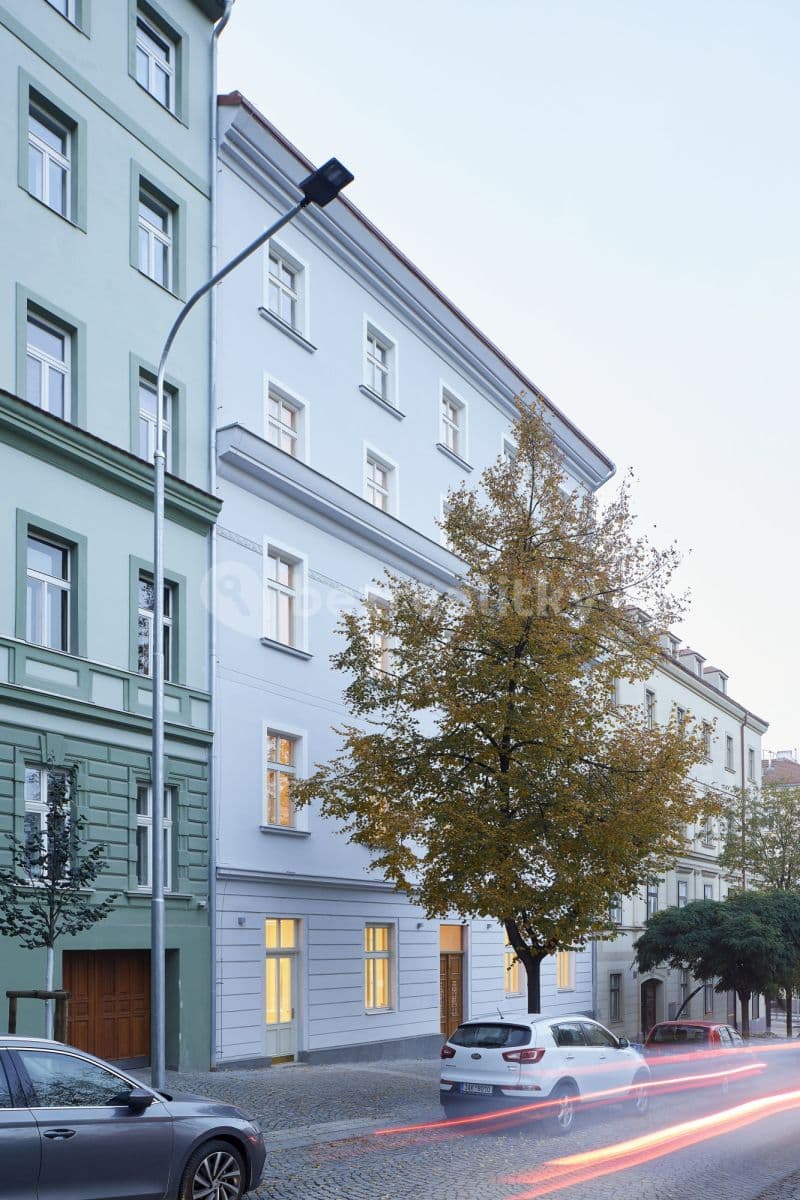 Prenájom bytu 2-izbový 47 m², Bořivojova, Praha, Praha