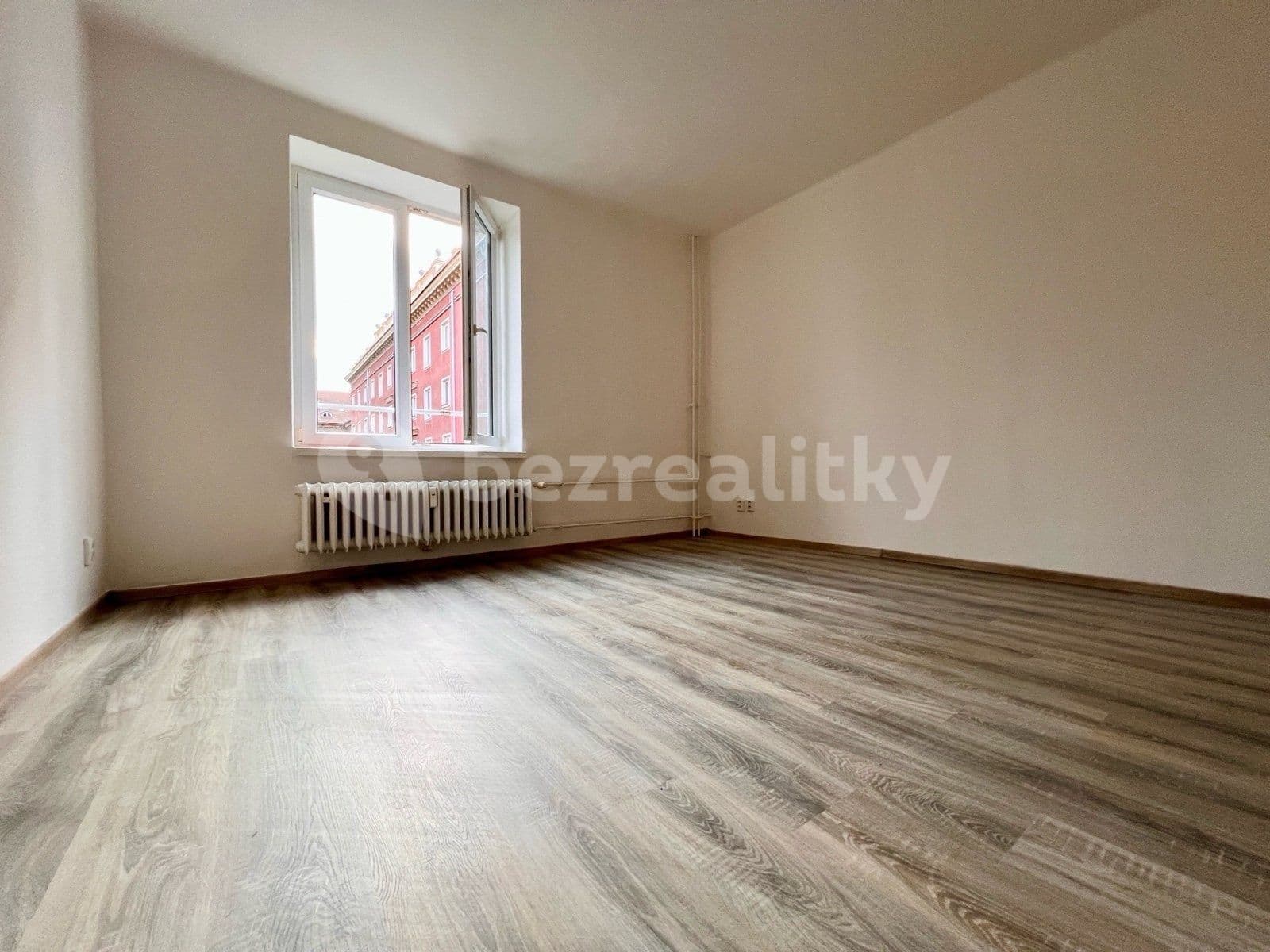Prenájom bytu 1-izbový 37 m², náměstí Jana Nerudy, Ostrava, Moravskoslezský kraj