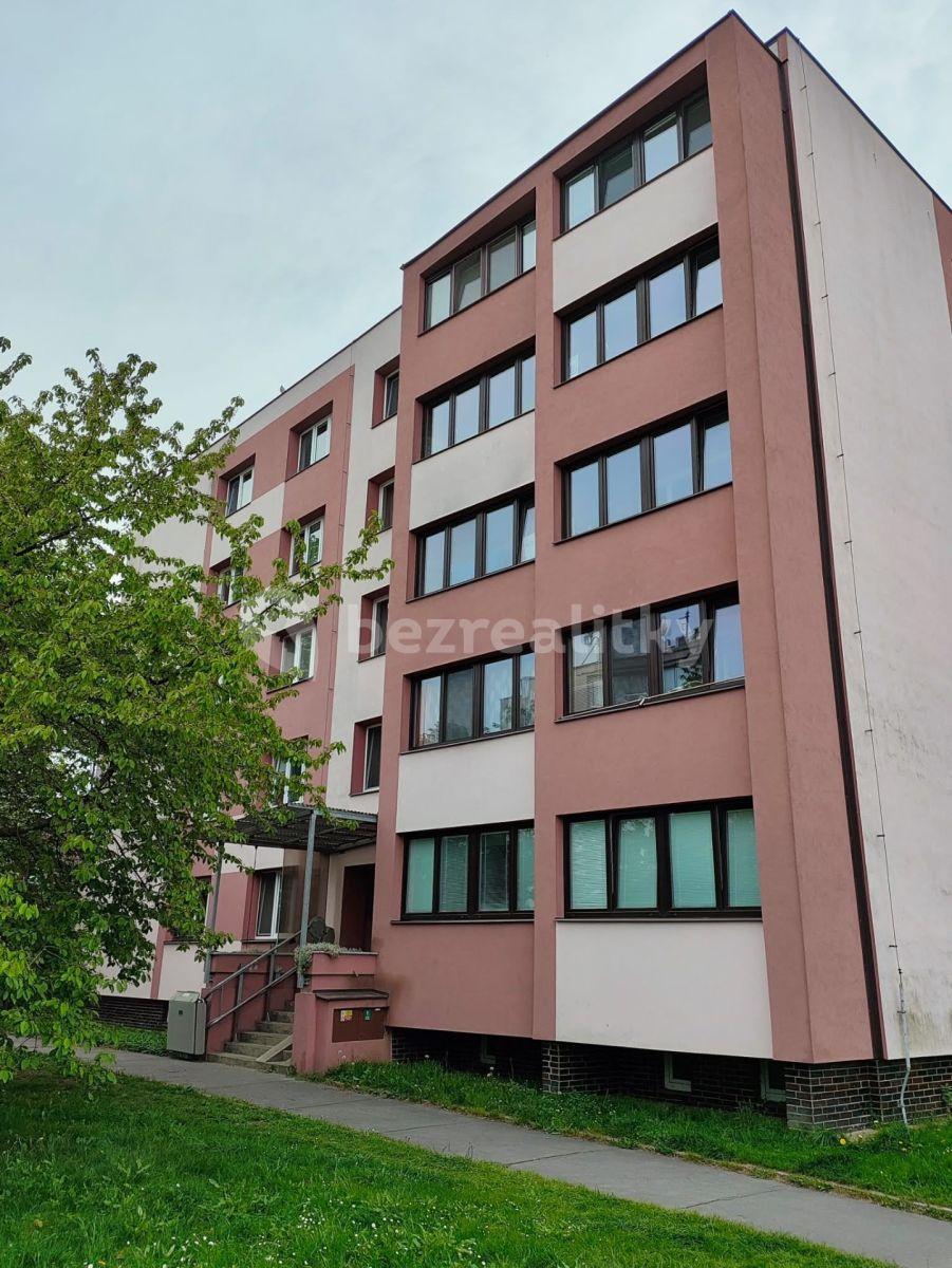 Prenájom bytu 3-izbový 70 m², Demokratické mládeže, Pardubice, Pardubický kraj