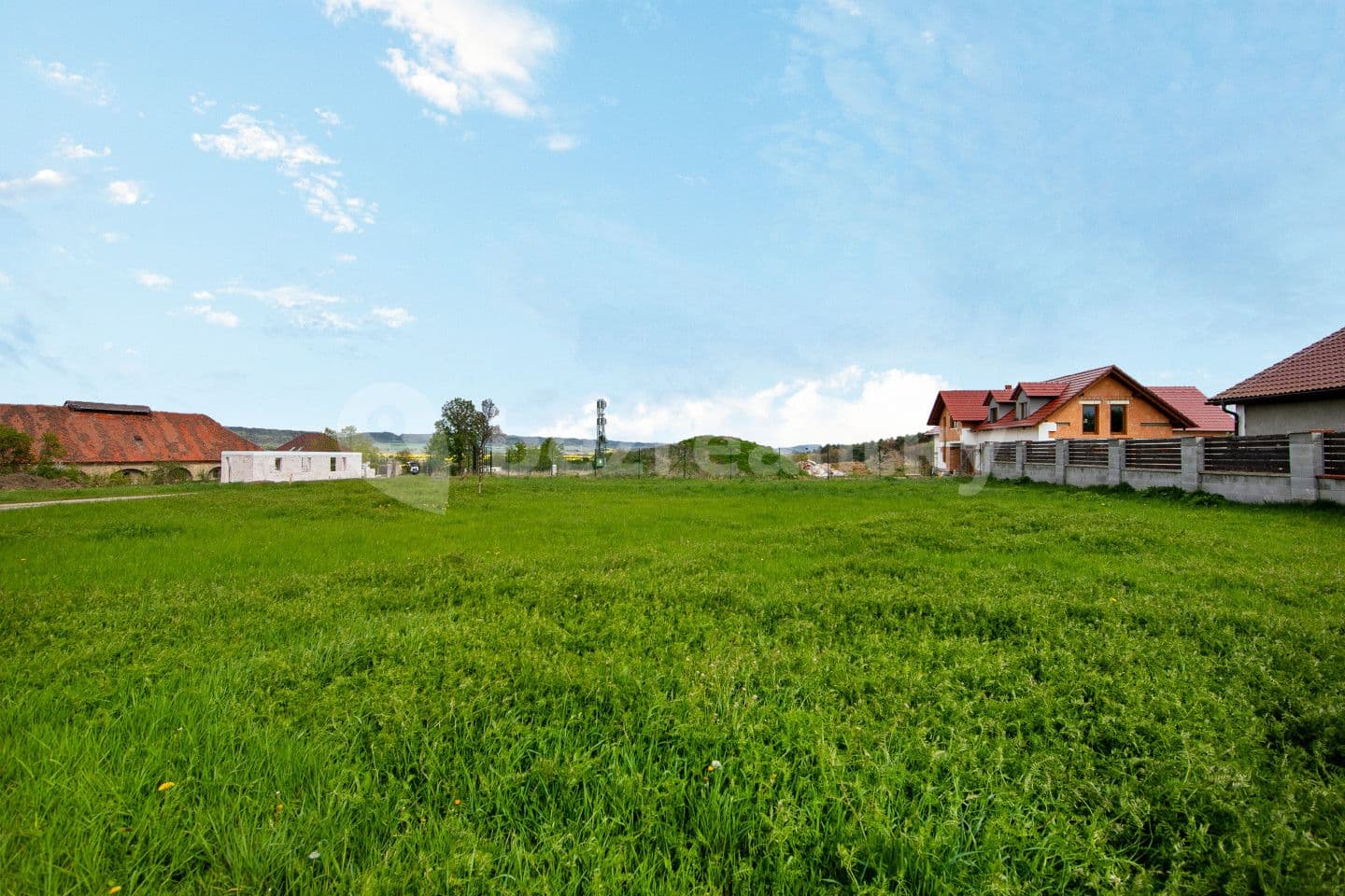 Predaj pozemku 895 m², Milostín, Středočeský kraj