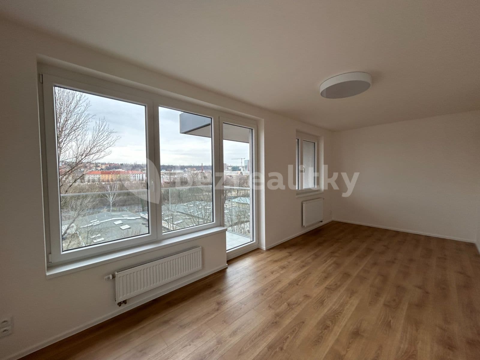 Prenájom bytu 2-izbový 61 m², Pod Harfou, Praha, Praha