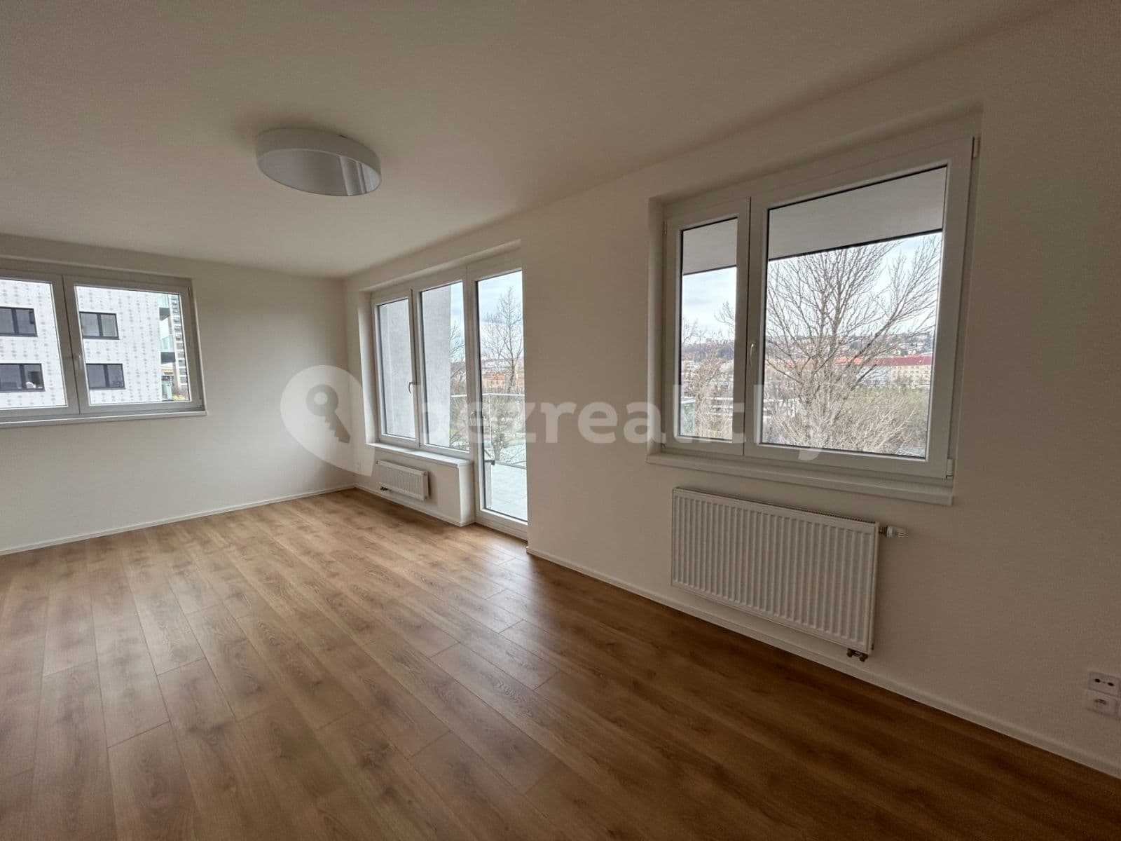 Prenájom bytu 2-izbový 61 m², Pod Harfou, Praha, Praha