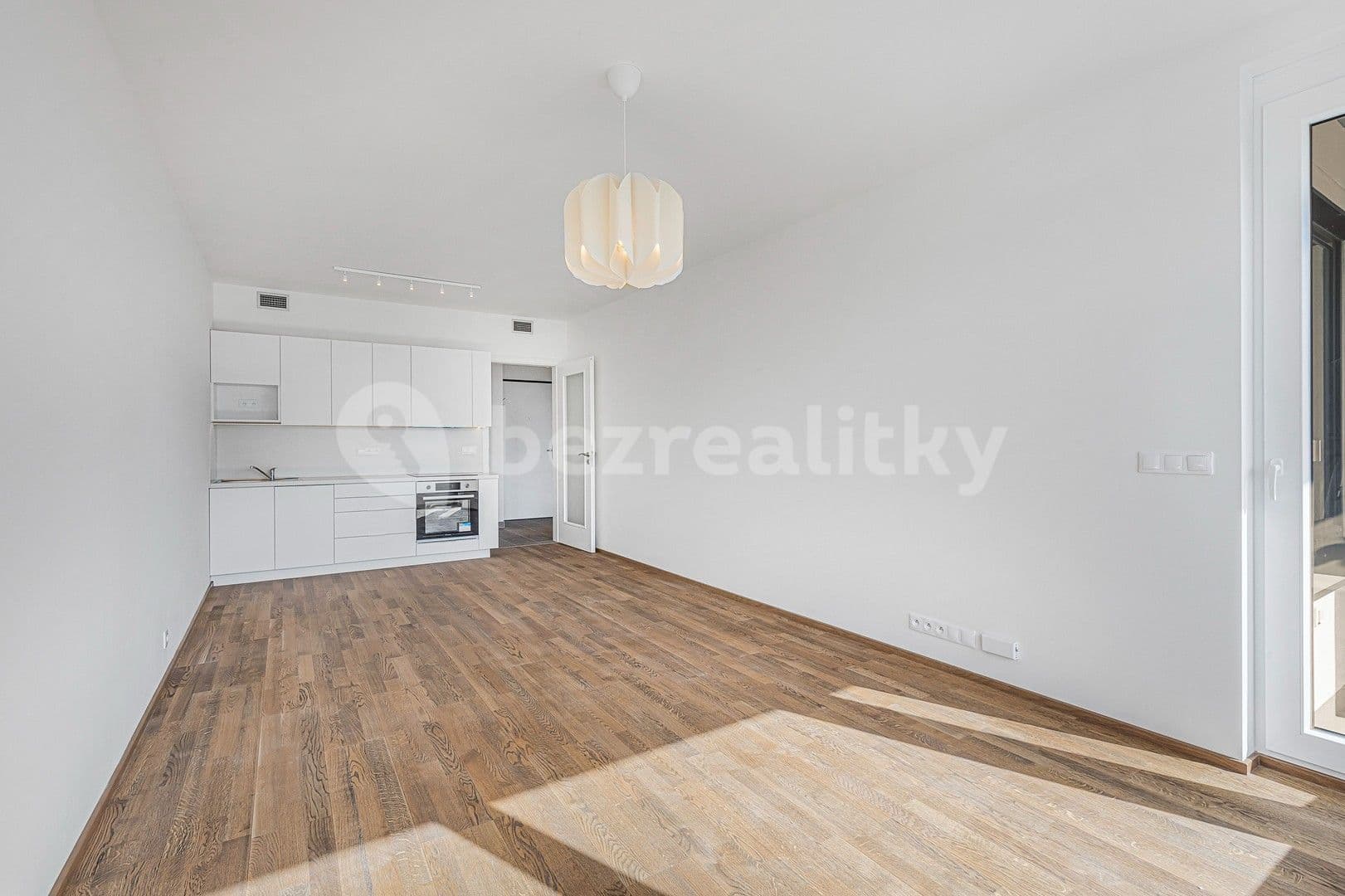 Prenájom bytu 2-izbový 56 m², Smržových, Praha, Praha