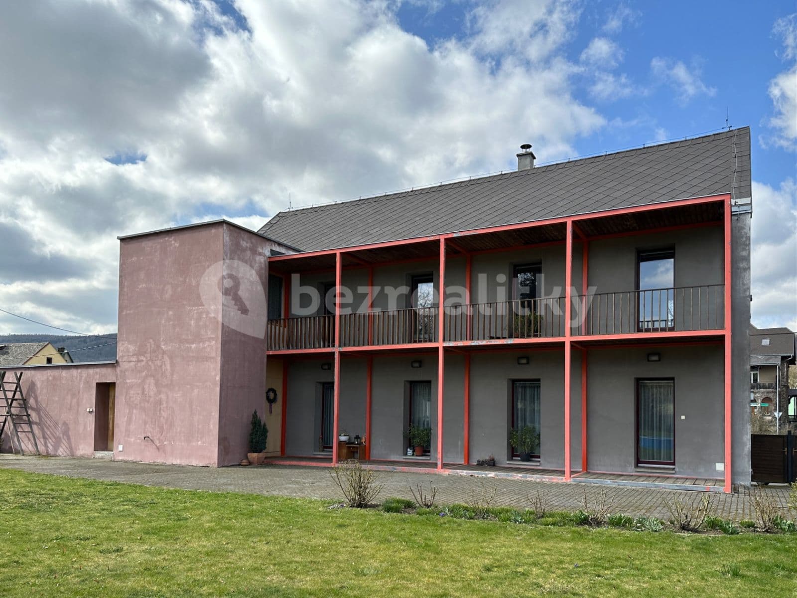 Predaj domu 356 m², pozemek 1.211 m², Libouchec, Ústecký kraj