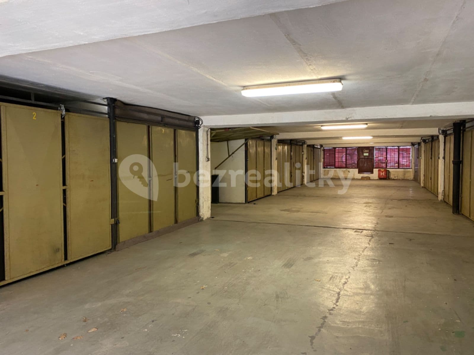Predaj garáže 18 m², Na Okraji, Praha, Praha