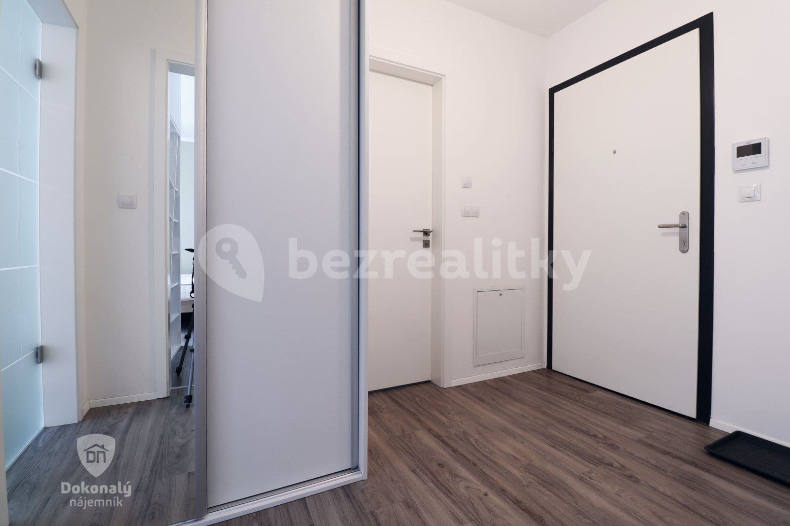 Prenájom bytu 2-izbový 50 m², Pod Barvířkou, Praha, Praha