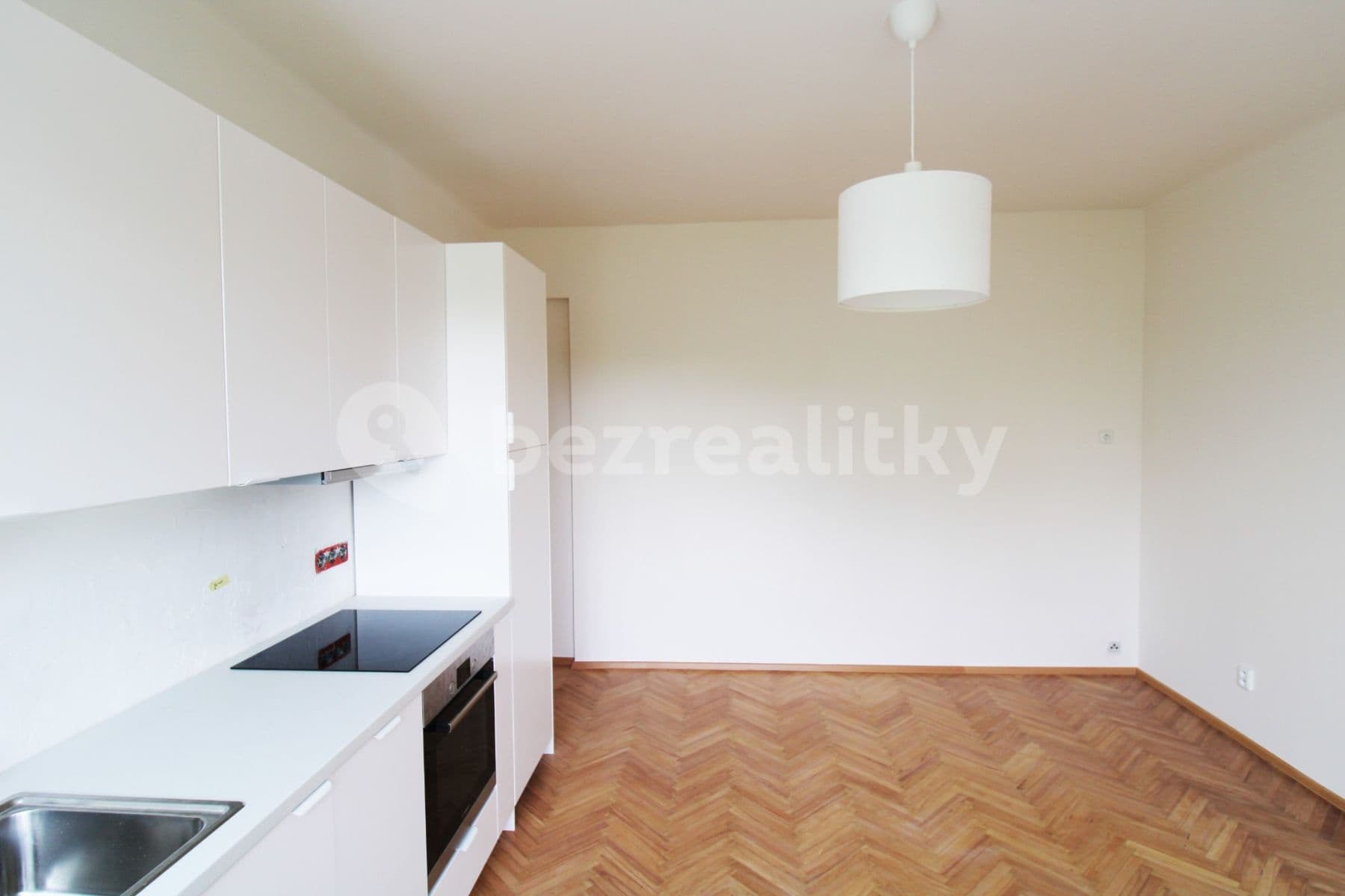 Prenájom bytu 3-izbový 67 m², Šestidomí, Praha, Praha