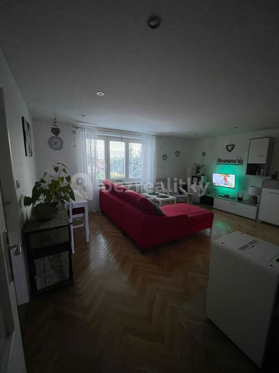 Prenájom bytu 3-izbový 77 m², Dobrovského, Nový Bor, Liberecký kraj