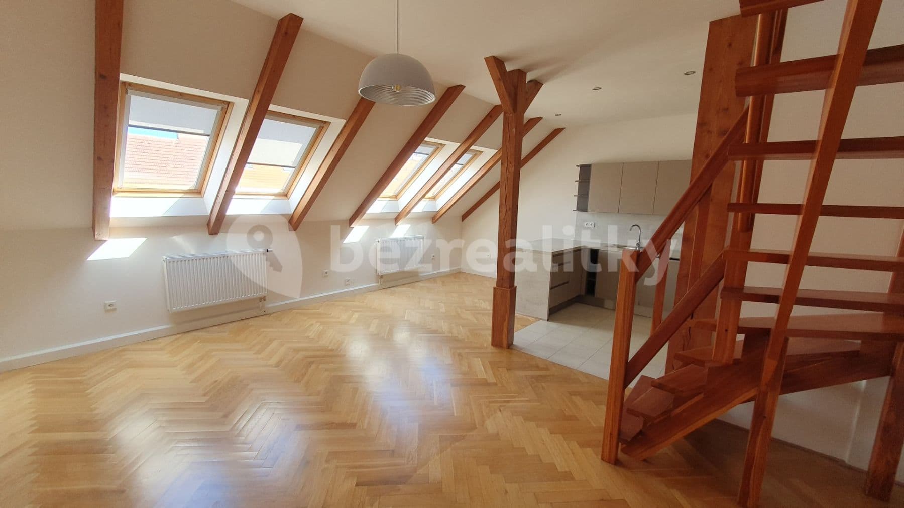 Prenájom bytu 4-izbový 130 m², Blodkova, Praha, Praha