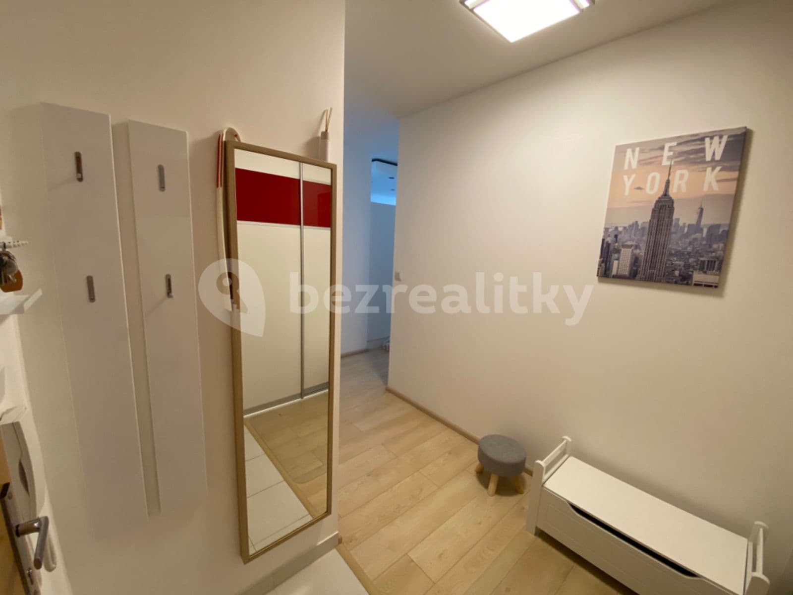 Prenájom bytu 2-izbový 52 m², Zakšínská, Praha, Praha