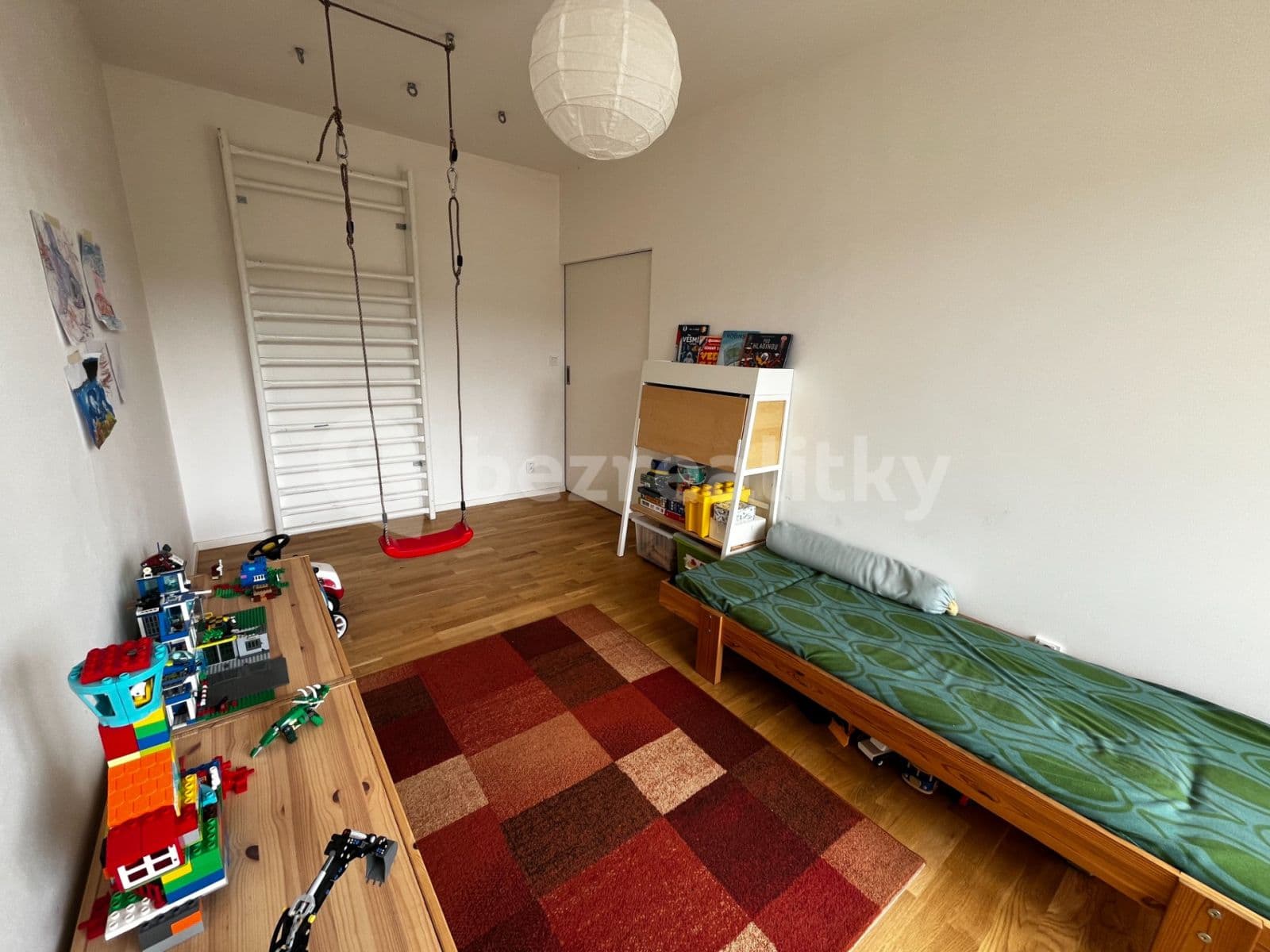Prenájom bytu 4-izbový 80 m², Na Rozdílu, Praha, Praha